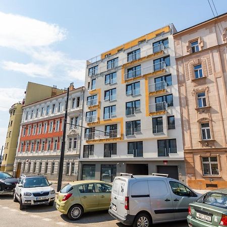 Penthouse # 81 With Panoramic City View In Elite Rezidence With Free Parking Prague Exterior photo