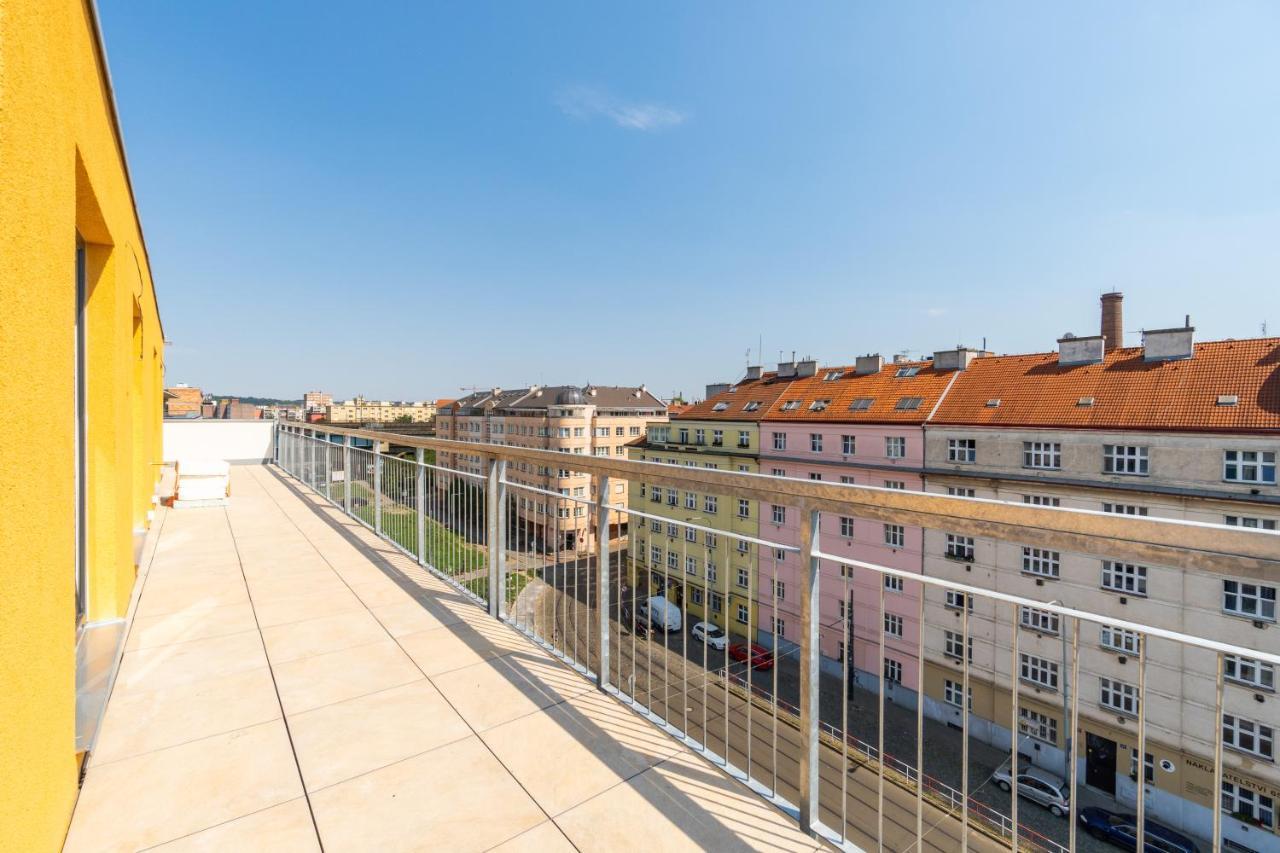 Penthouse # 81 With Panoramic City View In Elite Rezidence With Free Parking Prague Exterior photo